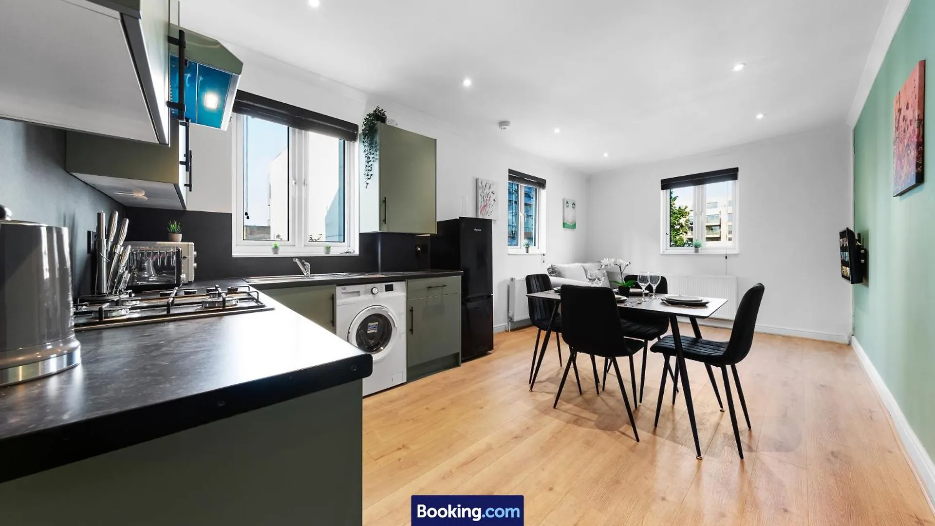 Modern, Central & Comfy Apt By Stay Smart Short Lets & Serviced Accommodation Deptford With Free Wifi London